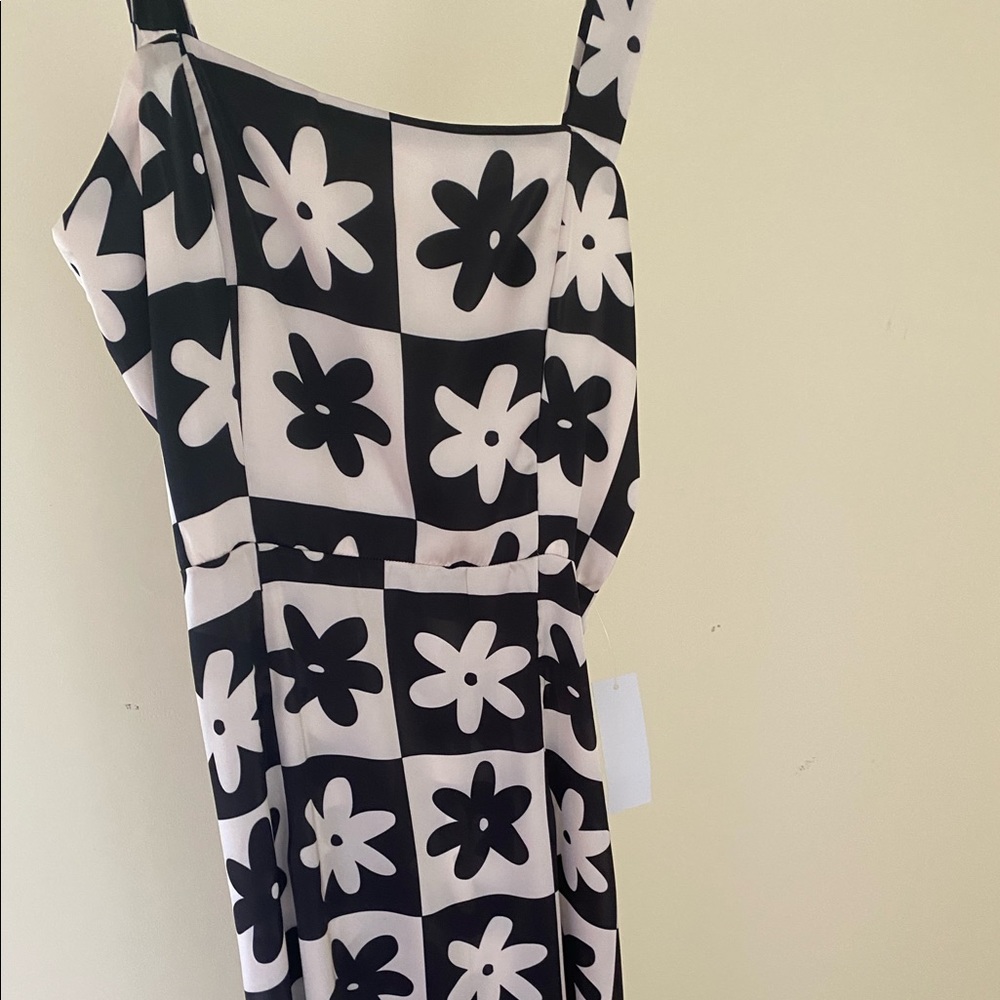 Lisa Says Gauh Dres. Long dress - midi. NWT! - Picture 1 of 5